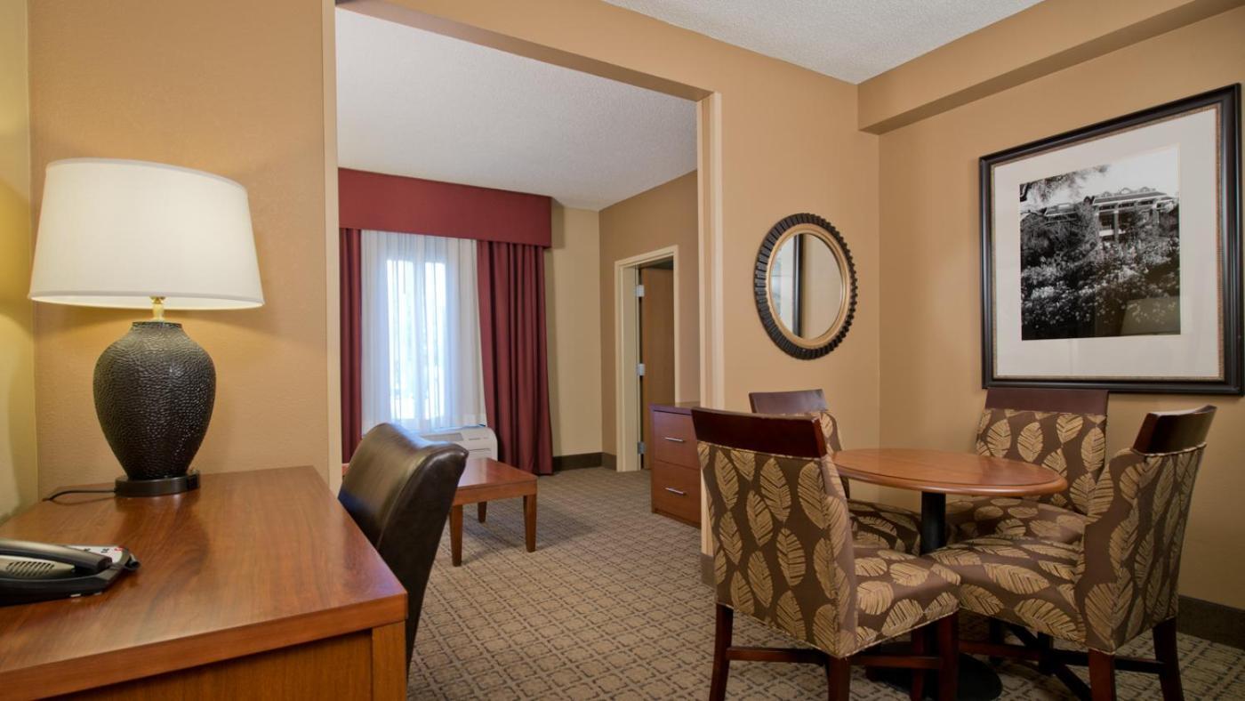 Russell Inn And Suites Starkville Esterno foto