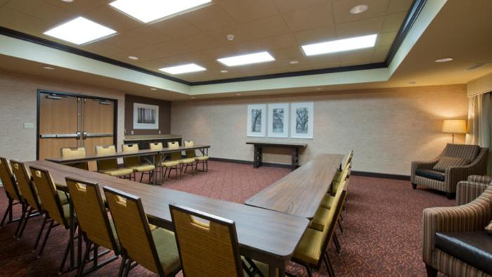 Russell Inn And Suites Starkville Esterno foto